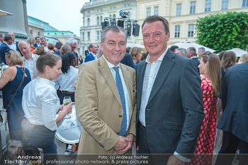 RLB OÖ Sommerfest - Albertina - Di 28.06.2022 - Toni MÖRWALD, Markus FRIESACHER42