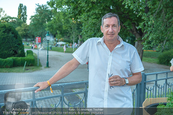 Sommernachtsball 2022 - Kursalon, Wien - Sa 02.07.2022 - Viktor GERNOT (Portrait)39