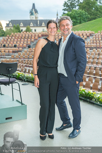 Eröffnung Festival 2022 - Schloss Grafenegg, Nö - Fr 12.08.2022 - Jonas KAUFMANN mit Ehefrau Christiane LUTZ20