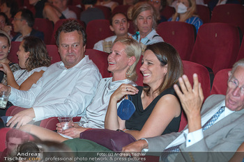 Kinopremiere ´Mein Vater, der Fürst´ - Urania Kino - Mi 07.09.2022 - Hanno SETTELE mit Ehefrau, Lisa GADENSTÄTTER35