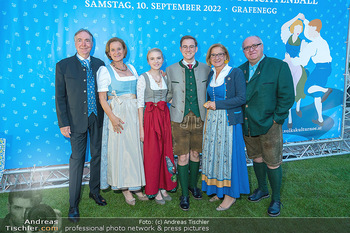 10. NÖ Trachtenball - Grafenegg - Sa 10.09.2022 - Familie Johanna und Andreas MIKL-LEITNER mit Zwillingsschwester 113