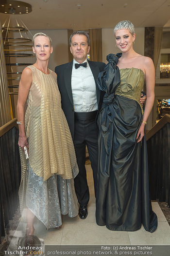 LOOK Spa Awards - Ritz Carlton Vienna - Do 13.10.2022 - Familie Lou-Anne und Martina GLEISSENEBNER47