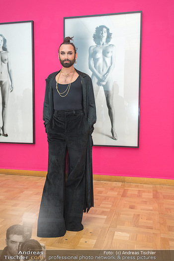 Helmut Newton Legacy Vernissage - BA Kunstforum, Wien - Di 18.10.2022 - Conchita WURST25