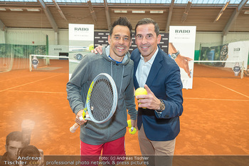 Rado Promis gegen Profis Tennis - Colony Tennisclub, Wien - So 23.10.2022 - Tricky NIKI, Peter GAUSS17