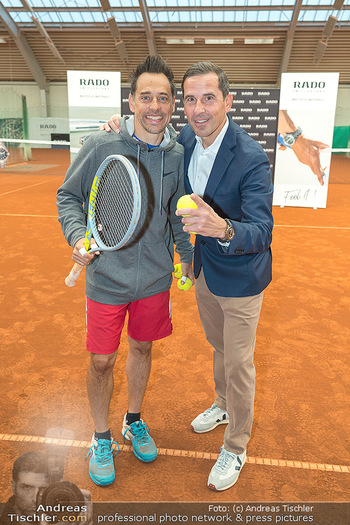 Rado Promis gegen Profis Tennis - Colony Tennisclub, Wien - So 23.10.2022 - Tricky NIKI, Peter GAUSS18