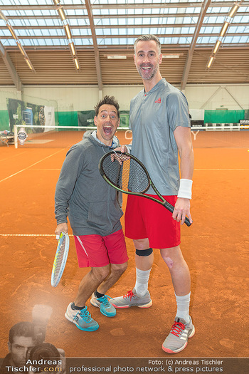 Rado Promis gegen Profis Tennis - Colony Tennisclub, Wien - So 23.10.2022 - Tricky NIKI, Stefan MAIERHOFER23