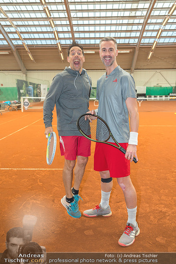 Rado Promis gegen Profis Tennis - Colony Tennisclub, Wien - So 23.10.2022 - Tricky NIKI, Stefan MAIERHOFER24