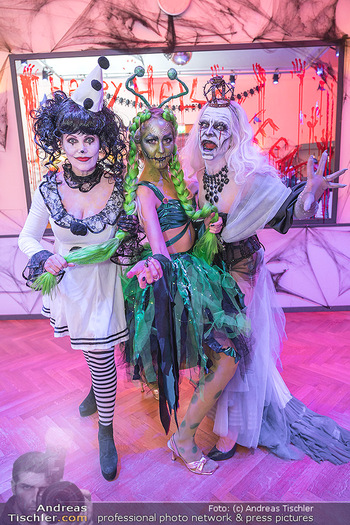Halloween Party - Tanzschule Rueff, Wien - Mo 31.10.2022 - Evelyn RILLE, Tamara MASCARA, Beatrice TURIN31