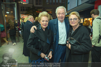 Marika Lichter Soloabend - Kmmerspiele, Wien - Do 03.11.2022 - Harald SERAFIN mit Schwester Helga SCHUBERT, Ingeborg SERAFIN21