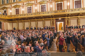 Uraufführung der Donau Symphonie - Musikverein, Wien - Do 03.11.2022 - Frank WILDHORN bekommt standing ovations vom Publikum4