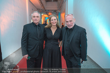 Nestroy Gala - Art for Art - So 13.11.2022 - Johannes KRISCH, Bernhard SCHIR mit Ehefrau Katharina WINKLER1