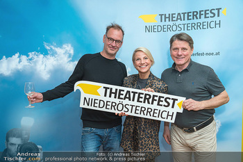 Theaterfest NÖ come-together - Weingut Heuriger Muth - Mo 21.11.2022 - Christian DOLEZAL, Kristina SPRENGER, Christian SPATZEK66