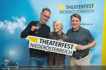 Theaterfest NÖ come-together - Weingut Heuriger Muth - Mo 21.11.2022 - Christian DOLEZAL, Kristina SPRENGER, Christian SPATZEK67