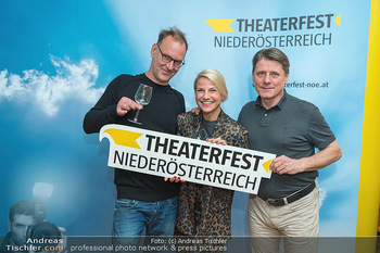 Theaterfest NÖ come-together - Weingut Heuriger Muth - Mo 21.11.2022 - Christian DOLEZAL, Kristina SPRENGER, Christian SPATZEK68
