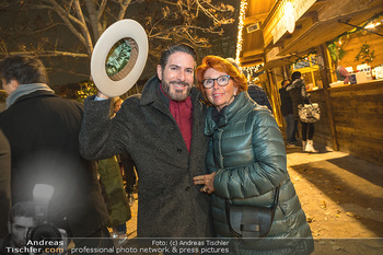 Promi Punsch für Licht ins Dunkel - Alm Advent, Wien - Mo 28.11.2022 - Inge KLINGOHR, Klemens UNTERREINER30