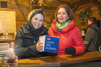 Promi Punsch für Licht ins Dunkel - Alm Advent, Wien - Mo 28.11.2022 - Missy MAY, Maya HAKVOORT33
