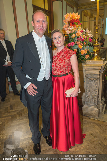 Philharmonikerball - Musikverein, Wien - Do 19.01.2023 - Susanne RAAB mit Ehemann93