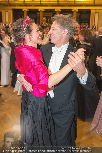Philharmonikerball - Musikverein, Wien - Do 19.01.2023 - Tobias und Julia MORETTI beim Tanzen196