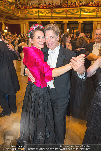 Philharmonikerball - Musikverein, Wien - Do 19.01.2023 - Tobias und Julia MORETTI beim Tanzen201