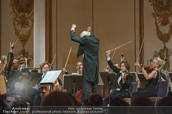Konzert zum Jahresbeginn - Schloss Esterhazy, Eisenstadt - So 22.01.2023 - Konzert, Orchester mit Dirigent Adam FISCHER, Maestro112