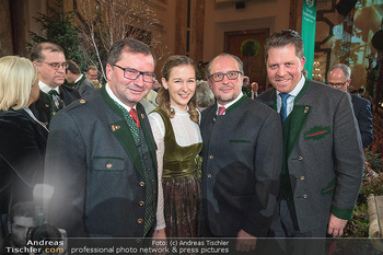 Jägerball - Hofburg, Wien - Mo 30.01.2023 - Norbert WALTER, Claudia PLAKOLM, Alexander SCHALLENBERG, Daniel 205