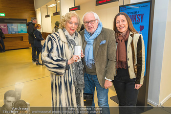 Premiere ´West side story´ - Wiener Stadthalle - Di 31.01.2023 - Birgit SARATA, Michael SCHOTTENBERG mit Ehefrau Claire6