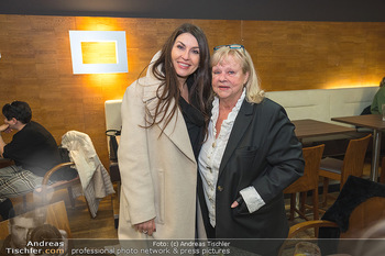 Premiere ´West side story´ - Wiener Stadthalle - Di 31.01.2023 - Monika BALLWEIN, Marianne MENDT15