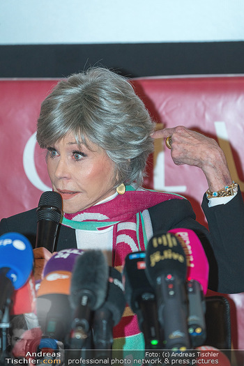 Jane Fonda PK und Autogrammstunde - Lugner City, Wien - Mi 15.02.2023 - Jane FONDA21