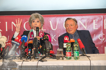 Jane Fonda PK und Autogrammstunde - Lugner City, Wien - Mi 15.02.2023 - Jane FONDA, Richard LUGNER36