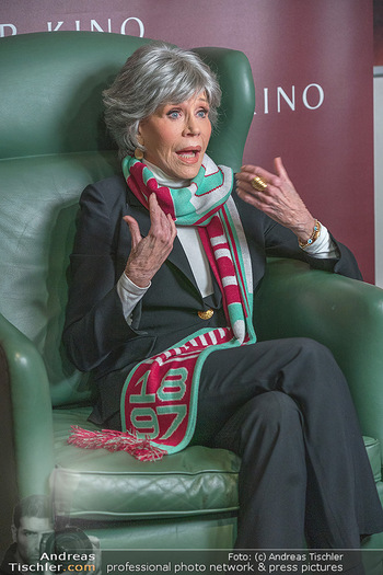 Jane Fonda PK und Autogrammstunde - Lugner City, Wien - Mi 15.02.2023 - Jane FONDA (backstage)63
