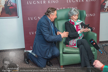 Jane Fonda PK und Autogrammstunde - Lugner City, Wien - Mi 15.02.2023 - Jane FONDA, Richard LUGNER74