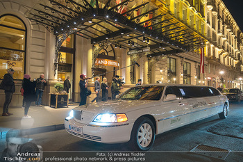 Fototermin Jane Fonda - Grand Hotel - Do 16.02.2023 - Stretchlimousine, Stretch-Limousine vor Luxushotel, Grand Hotel,5