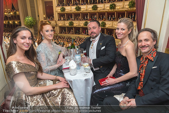 Opernball 2023 - Staatsoper, Wien - Do 16.02.2023 - Anna KLIMBACHER DA CRUZ, Barbara MEIER, Klemens HALLMANN, H DALI163