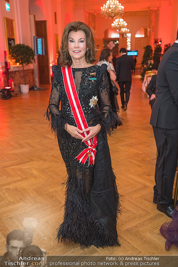 Juristenball 2023 - Hofburg, Wien - Sa 18.02.2023 - Brigitte BIERLEIN56