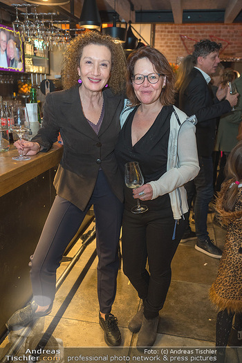 LisaFilm Faschingsfest - Mama und der Bulle (vormals Filmcafe) - Di 21.02.2023 - Konstanze BREITEBNER, Eva SPREITZHOFER34