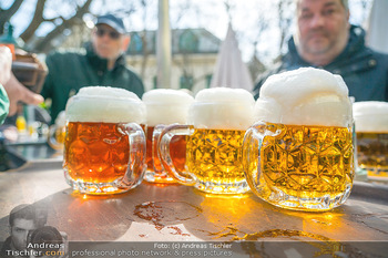 Saison Opening - Schweizerhaus - Mi 15.03.2023 - Krügerl Bier Alkohol Erfrischung Bierglas26