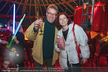 VIP Premiere - Circus im Prater, Wien - Sa 15.04.2023 - Herbert STEINBÖCK mit Tochter Klara4
