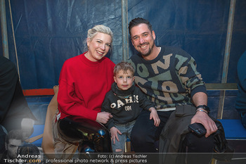 VIP Premiere - Circus im Prater, Wien - Sa 15.04.2023 - Andi MORAVEC mit Sohn Benni Benjamin und Tanja22