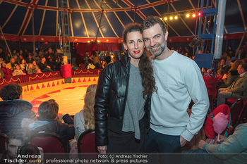VIP Premiere - Circus im Prater, Wien - Sa 15.04.2023 - Jakob SEEBÖCK mit Ehefrau Michaela39