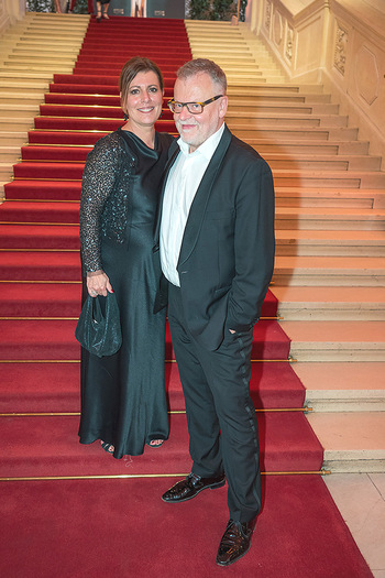 ROMY Gala 2023 - Hofburg, Wien - Sa 22.04.2023 - Stefan RUZOWITZKY mit Ehefrau Birgit STURM392