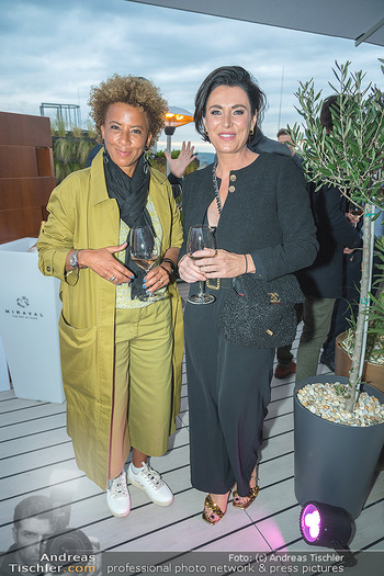 Rooftop Bar Opening - The Ritz Carlton Vienna - Do 11.05.2023 - Arabella KIESBAUER, Elisabeth KÖSTINGER20