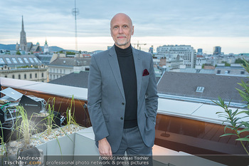 Rooftop Bar Opening - The Ritz Carlton Vienna - Do 11.05.2023 - Jürgen RAMMERSDORFER (Hoteldirektor) (Portrait)54
