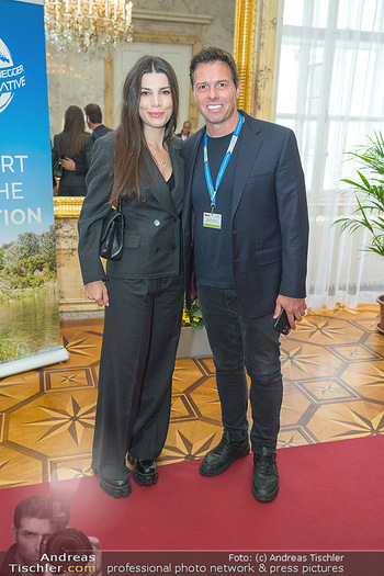 AWS Austria World Summit Klimakonferenz - Hofburg, Wien - Di 16.05.2023 - Gernot FRIEDHUBER mit Ehefrau Selma22