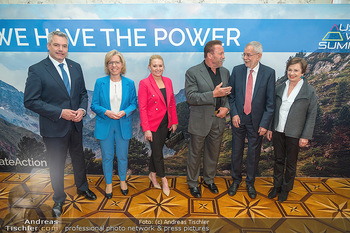 AWS Austria World Summit Klimakonferenz - Hofburg, Wien - Di 16.05.2023 - Gruppenfoto VAN DER BELLEN, NEHAMMER, SCHWARZENEGGER44
