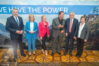 AWS Austria World Summit Klimakonferenz - Hofburg, Wien - Di 16.05.2023 - Gruppenfoto VAN DER BELLEN, NEHAMMER, SCHWARZENEGGER45