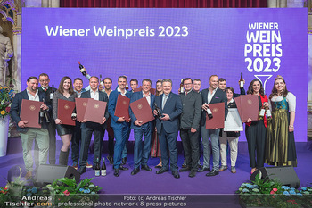 Wiener Weinpreis Gala - Rathaus, Wien - Di 16.05.2023 - Gruppenfoto Sieger115
