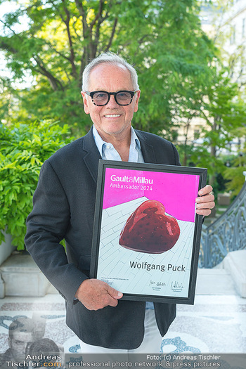 Wolfgang Puck Gault Millau Ambassador - Palais Coburg - Do 25.05.2023 - Wolfgang PUCK25