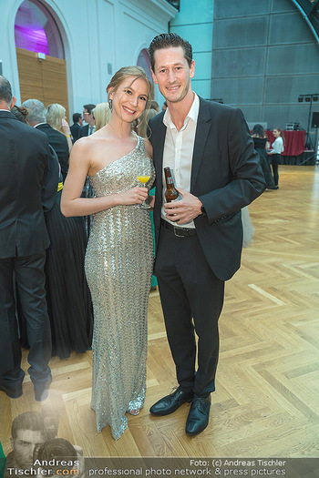 Dancer against Cancer Ball 2023 - Hofburg, Wien - Sa 03.06.2023 - Lucas BABUDER mit Freundin Miriam81