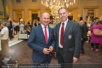 Atil Kutoglu Charity Fashion Show - Palais Hansen-Kempinski, Wien - Di 06.06.2023 - Florian WILLE, Peter KAISER69