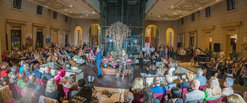 Atil Kutoglu Charity Fashion Show - Palais Hansen-Kempinski, Wien - Di 06.06.2023 - Übersichtsfoto87